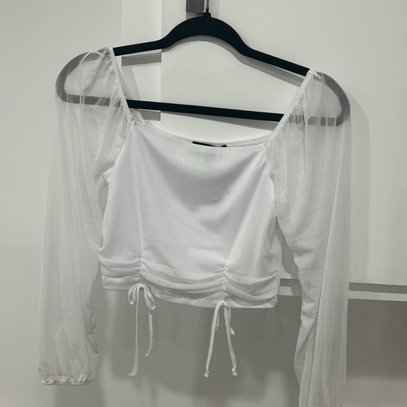 Medium crop top with mesh sleeves - Picture 2 of 2